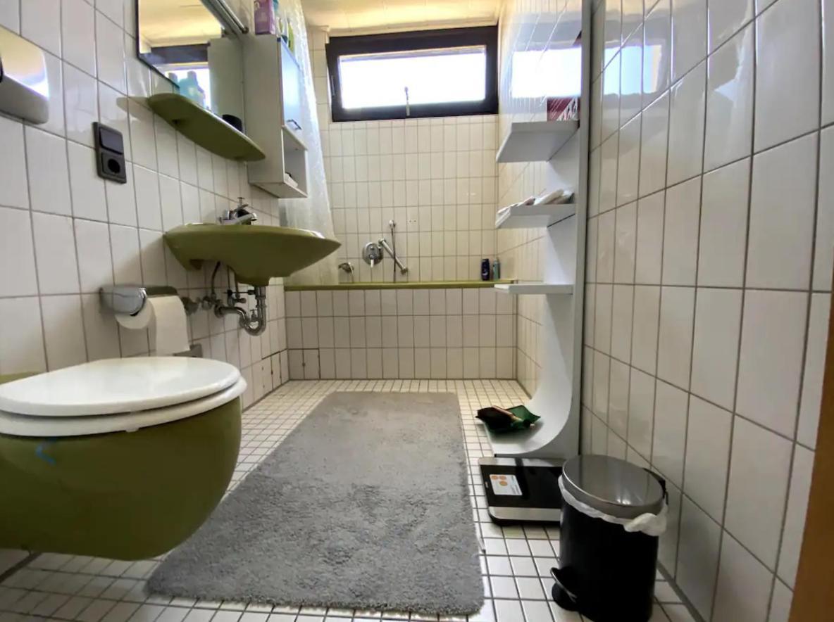 Budget Suite Mit Balkon - Privatzimmer In Wohnung - Netflix & Minibar Inklusive Coblenza Exterior foto